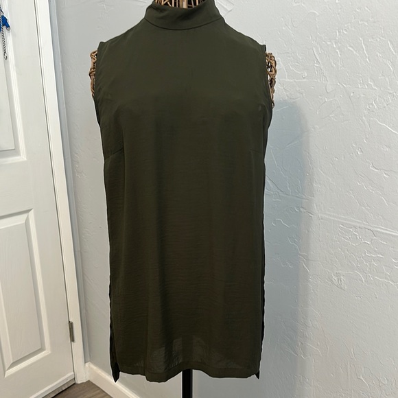 Prologue Tops - Prologue Olive Sleeveless High Neck Top. Size Medium